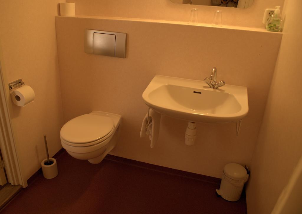 Hotel "De Steenen Man" Zurich 客房 照片